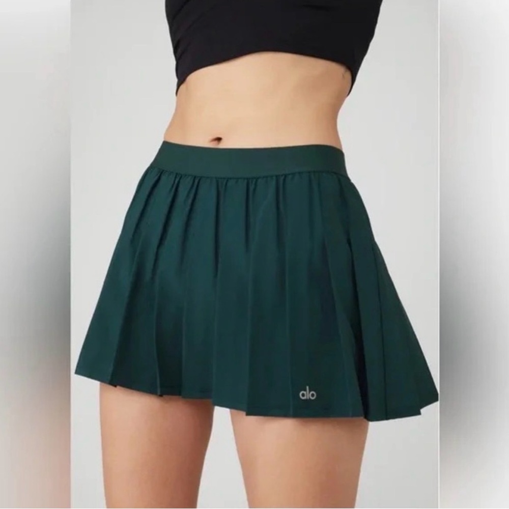 XXS Alo pleated tennis varsity style skirt with built in shorts - Picture 2 of 11